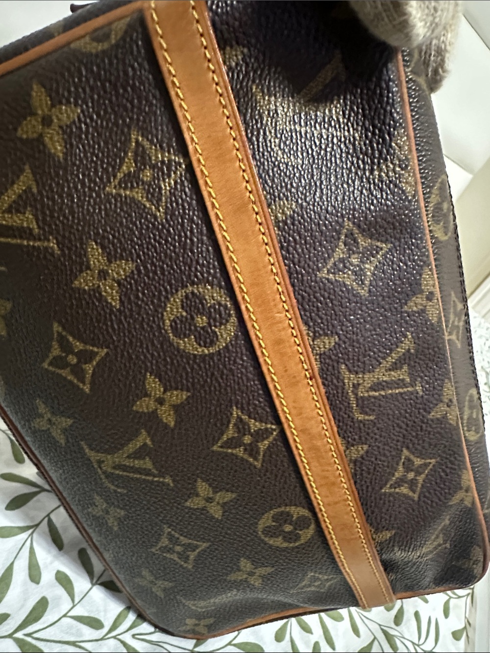 Louis Vuitton Monogram Toiletry Pouch - Picture 3 of 14
